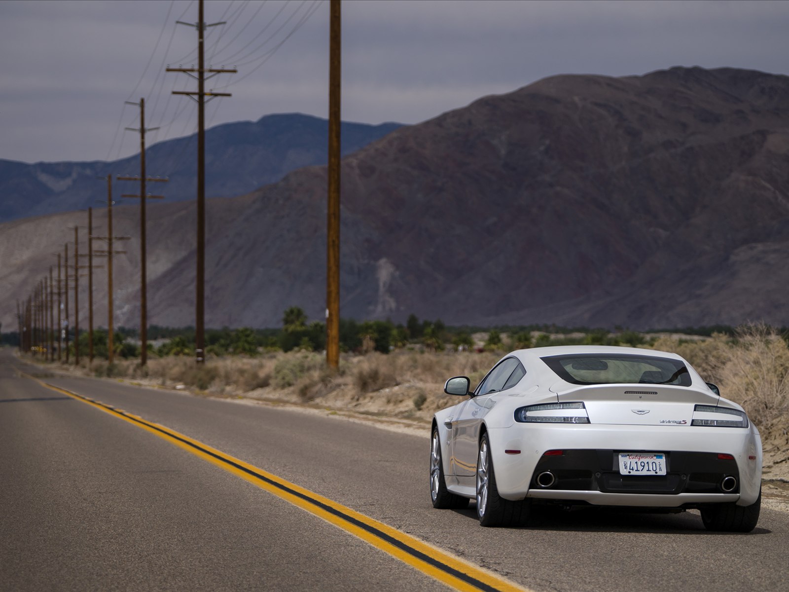 Aston Martin V12 Vantage S 2014